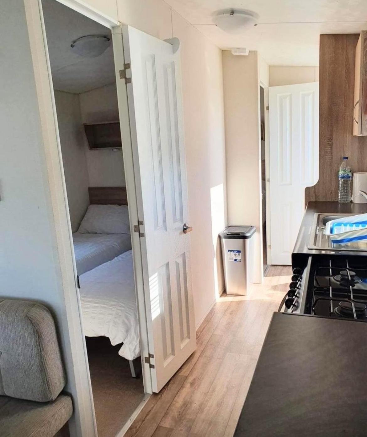 Sea Lets Hotel Selsey Buitenkant foto